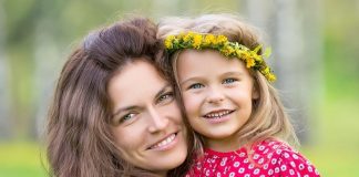 Rodila sam bliznakinje, ali samo jedna je preživela: 6 godina kasnije ćerkina slika sa školskom drugaricom otkriva mračnu tajnu koju su od mene krili najbliži