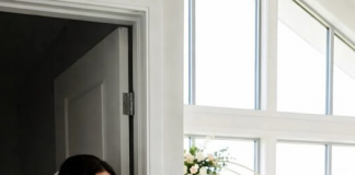 Nekoliko minuta prije nego što je šetala niz oltar, čula je razgovor budućeg muža s prijateljima i osjetila kako je svrbe stopala od onoga što je čula. 😱