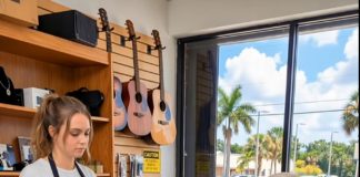 „Ratni veteran je prodao svoju medalju zbog gladi, ali ono što je prodavac uradio ostavilo ga je bez reči!“