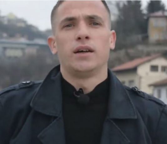 Majka ga je rodila i dala u dom u Tuzlu:;Pojavio sam joj se na vratima za svoj 18. rođendan, a onda je usledila scena zbog koje joj se svetim