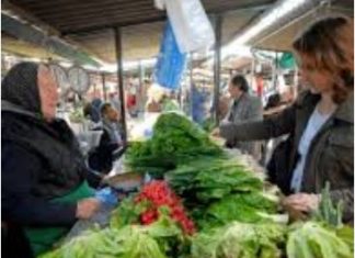 Lista „Prljavih 12“ za 2025: Koje voće i povrće zahtijeva dodatni oprez pri kupovini i pripremi