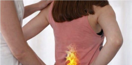 DISKUS HERNIJA PROLAZI I NE VRAĆA SE: Domaći lijek koji OBNAVLJA KIČMU, JAČA JE I LIJEČI