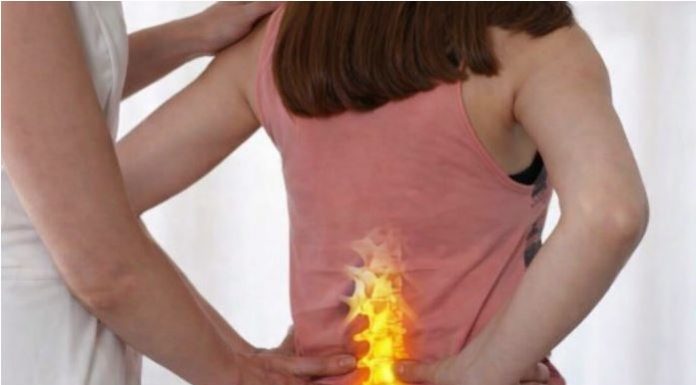 DISKUS HERNIJA PROLAZI I NE VRAĆA SE: Domaći lijek koji OBNAVLJA KIČMU, JAČA JE I LIJEČI