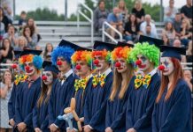 Prisustvovala sam maturskoj ceremoniji svoje preminule kćerke, a ono što su njeni školski drugovi uradili tog dana potpuno mi je promijenilo pogled na način na koji čuvamo uspomene na voljene.