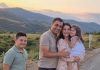 Moj sin imao je Downov sindrom, a ja sam mislila da ne razumije kako se ponašamo prema njemu… sve dok nisam pronašla pismo ispod njegova jastuka, a prvi redak glasio je: Mama, ja znam… 💔
