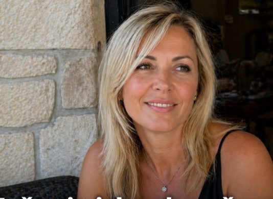 Zašto je izlazak sa ženom starijom od 40 godina “težak zadatak”? Ovih 6 stvari plaše muškarce više od svega