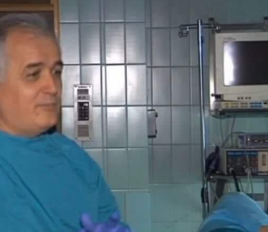 ČUVENI GASTROENTEROLOG SA VMA: Evo gdje griješimo kada pijemo vodu, zato nam otežava varenje i gojimo se! Evo kako to izbjeći!