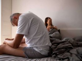 Da li muškarci poslije 55-te postaju neupotrebljivi ženama u krevetu: Evo kada muškarac zaista počinje slabiti