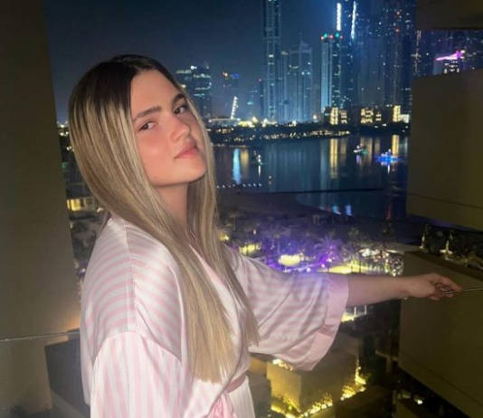 Ne skrivaju više ljubav Nika otkrila s kim je u vezi!Uplovila u vezu s duplo starijim!!! Duško i Jelena poludili kad su otkrili ko je u pitanju, a vi ćete se šokirat ka vidite ko je u pitanju!!