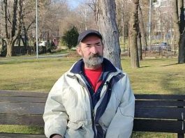 DRAGOMIR BIO DIREKTOR LANCA PRODAVNICA, SADA JE BESKUĆNIK: Strašni su i glad i zima! Šta da kažem, a da ne zaplačem POTRESNA PRIČA