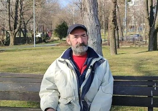 DRAGOMIR BIO DIREKTOR LANCA PRODAVNICA, SADA JE BESKUĆNIK: Strašni su i glad i zima! Šta da kažem, a da ne zaplačem POTRESNA PRIČA