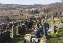 Svetlana otišla na grob svog sina, pa saznala šokantnu istinu: na zadušnice srela misterioznog čoveka, a onda…