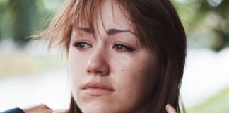 “Mala, jesi li to ti?”: Devojčica iz sirotišta došla je na razgovor za posao čistačice, ali nije mogla ni da sanja koga će tamo sresti