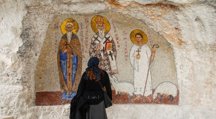 Biljana iz Smedereva je punih 40 dana provela pod Ostrogom: Spavala je na drvenim daskama i jela 2 puta dnevno, a ono što joj se desilo nikad neće zaboraviti