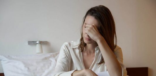 SIMPT0M KOJI SE JAVLJA UJUTRU UKAZUJE NA OVU BOLEST: Da li vam se ovo dešava kada se probudite…