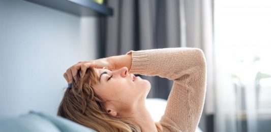 Žena koja POŠTUJE I VOLI SEBE NIKADA, ali NIKADA neće uraditi OVIH 6 STVARI: Psiholog surovo otkrio