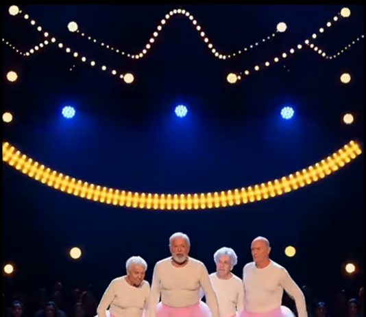 Četvorica starca u baletskim suknjicama došla su na talent show: publika i sudije nisu radili ništa osim što su im se smijali, nazivajući ih ludim, ali kada je počela muzika, uradili su nešto što je cijelo pozorište ostavilo u potpu 😱 😱