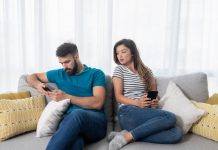 OVAKO SE MUŠKARAC PONAŠA PRE PREVARE: Otvorite širom oči, ODAĆE ga ovih 7 STVARI