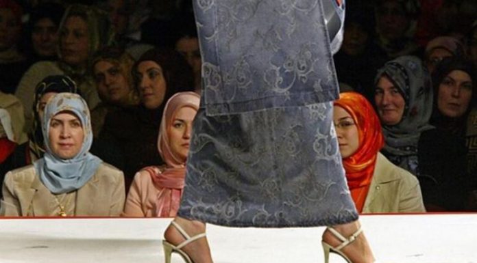 ŠTA NOSE ISLAMSKE ŽENE ISPOD TRADICIONALNE ODEĆE – BURKE: Odgovor je šokirao mnoge