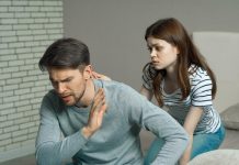 OVAKO SE MUŠKARAC PONAŠA PRE PREVARE: Otvorite širom oči, ODAĆE ga ovih 7 STVARI