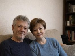 Upoznala sam muškarca od 59 godina i dozvolila mu da se useli kod mene — ali kada je moj sin zamolio da ostane nekoliko dana, on se usprotivio.