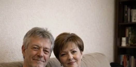 Upoznala sam muškarca od 59 godina i dozvolila mu da se useli kod mene — ali kada je moj sin zamolio da ostane nekoliko dana, on se usprotivio.