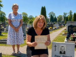 Moj muž je godinama štedio za “put oko svijeta”, a onda sam u njegovom starom kaputu pronašla papirić s lokacijom koja me odvela do groblja