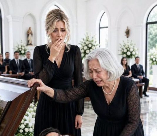 Majka je otvorila kovčeg koji je njena snaha želela da bude sahranjen zatvoren… i otkrila je najstrašniju istinu