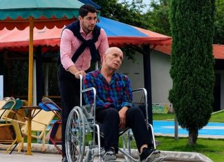 Sin je gurnuo svog paraliziranog oca u invalidskim kolicima ravno u bazen, nadajući se da se neće moći izvući te da će sav njegov novac i posao pripasti njemu; Ali sin nije mogao ni zamisliti kako će završiti taj okrutni čin.