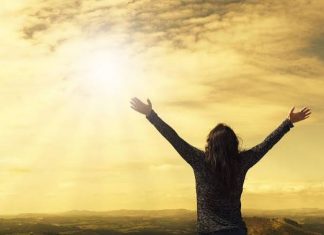 Zašto se život od 57. do 60. godine menja iz korena? Astrolozi objašnjavaju fenomen koji niko ne izbegne
