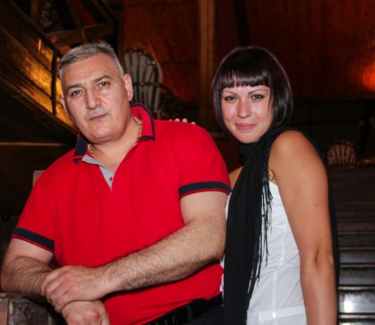 Igor je otišao na zimovanje: Umesto posle 10 dana, vratio se iznenada nakon 3 i zatekao svetlo u spavaćoj sobi, a unutra jeziv prizor Igor je otišao na zimovanje: Umesto posle 10 dana, vratio se iznenada nakon 3 i zatekao svetlo u spavaćoj sobi, a unutra jeziv prizor - featured image