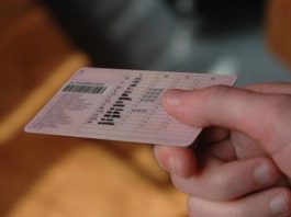 Stigla odluka o vozačkim dozvolama za starije osobe! Ukoliko imate OVOLIKO godina, završili ste svoje.. Stigla odluka o vozačkim dozvolama za starije osobe! Ukoliko imate OVOLIKO godina, završili ste svoje.. - featured image