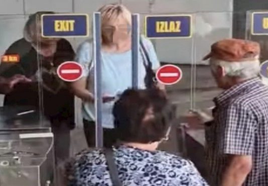 Snimka sa zagrebačkog autobusnog kolodvora obišla je svijet, morate vidjeti što radi ovaj tip