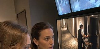 “Gospođo Kovač, sustav pokazuje da ste noćas u 1:05 i 1:37 naručili tri posebna morska menija u sobu 1818. Molimo vas da podmirite račun.” “Gospođo Kovač, sustav pokazuje da ste noćas u 1:05 i 1:37 naručili tri posebna morska menija u sobu 1818. Molimo vas da podmirite račun.” - featured image
