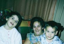 DAVID JE SNIMIO OBIČNU PORODIČNU FOTOGRAFIJU, A NEKOLIKO NEDELJA KASNIJE ANNA JE NESTALA: Na poleđini je ostavila potresnu poruku