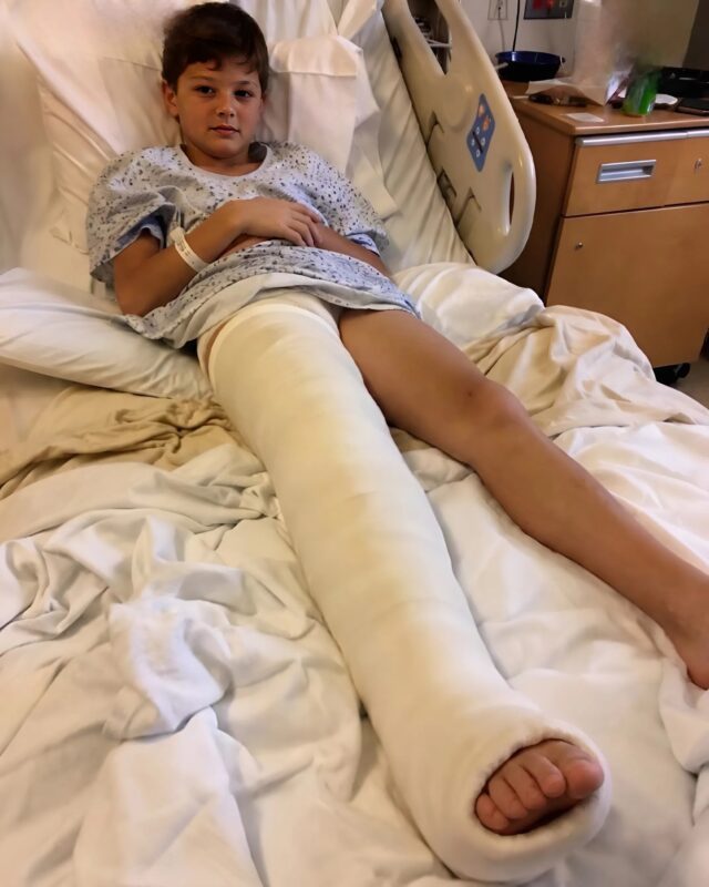 Diskretna poruka medicinske sestre otkrila je da priča o dječakovom padu nije bila istinita - featured image Diskretna poruka medicinske sestre otkrila je da priča o dječakovom padu nije bila istinita - featured image