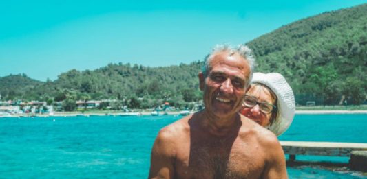 Na najvećem nudističkom kruzeru dočekala ga je neobična scena: kapetanovo upozorenje, neočekivana publika i lekcija koju nije očekivao Na najvećem nudističkom kruzeru dočekala ga je neobična scena: kapetanovo upozorenje, neočekivana publika i lekcija koju nije očekivao - featured image