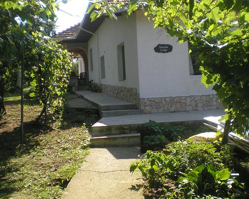 danube-lodge-guest-house-1