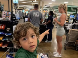 Moj sin je pokazao na ženu u supermarketu i rekao: „Mama, to je žena koja dolazi k meni kad si na poslu.“
