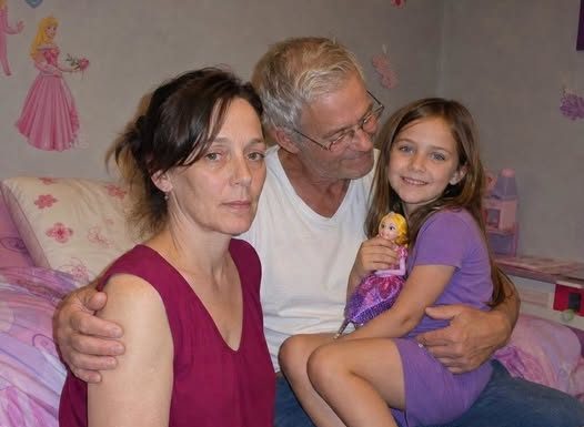 Majka je otvorila zaključana vrata i zatekla ćerku s dedom: Istina o njihovim tajnim susretima slomila joj je srce