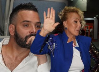“Zorica je majka, a Brena je..”Filip Živojinović gestom otkrio šta misli o maćehi, ona prolila gorke suze