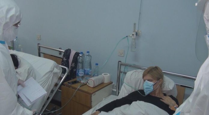 OPASNA BOLEST SE ŠIRI, LJUDI VEĆ U KARANTINU Svet u strahu od NOVOG ZATVARANJA nakon MISTERIOZNE smrti Darije (28)