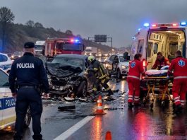 Teška nesreća u Južnoafričkoj Republici: Najmanje 21 osoba poginula u sudaru tri vozila