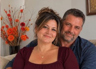 Posle 41 godine braka, ispod stare trešnje pronašla je kutiju svog pokojnog muža: Jedno pismo rasplakalo ju je