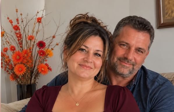 Posle 41 godine braka, ispod stare trešnje pronašla je kutiju svog pokojnog muža: Jedno pismo rasplakalo ju je